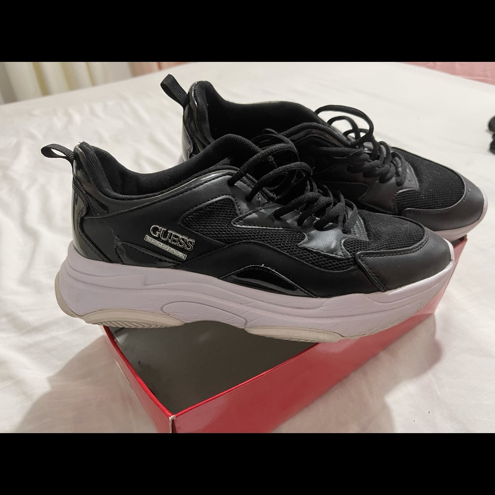 Guess Sneakers